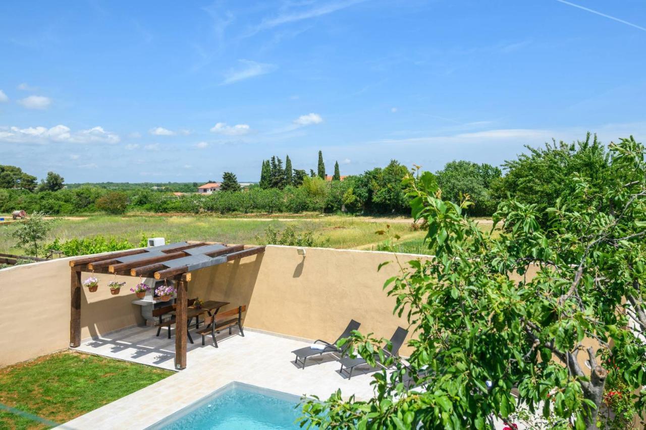 Holiday House Boky Vodnjan Exterior photo